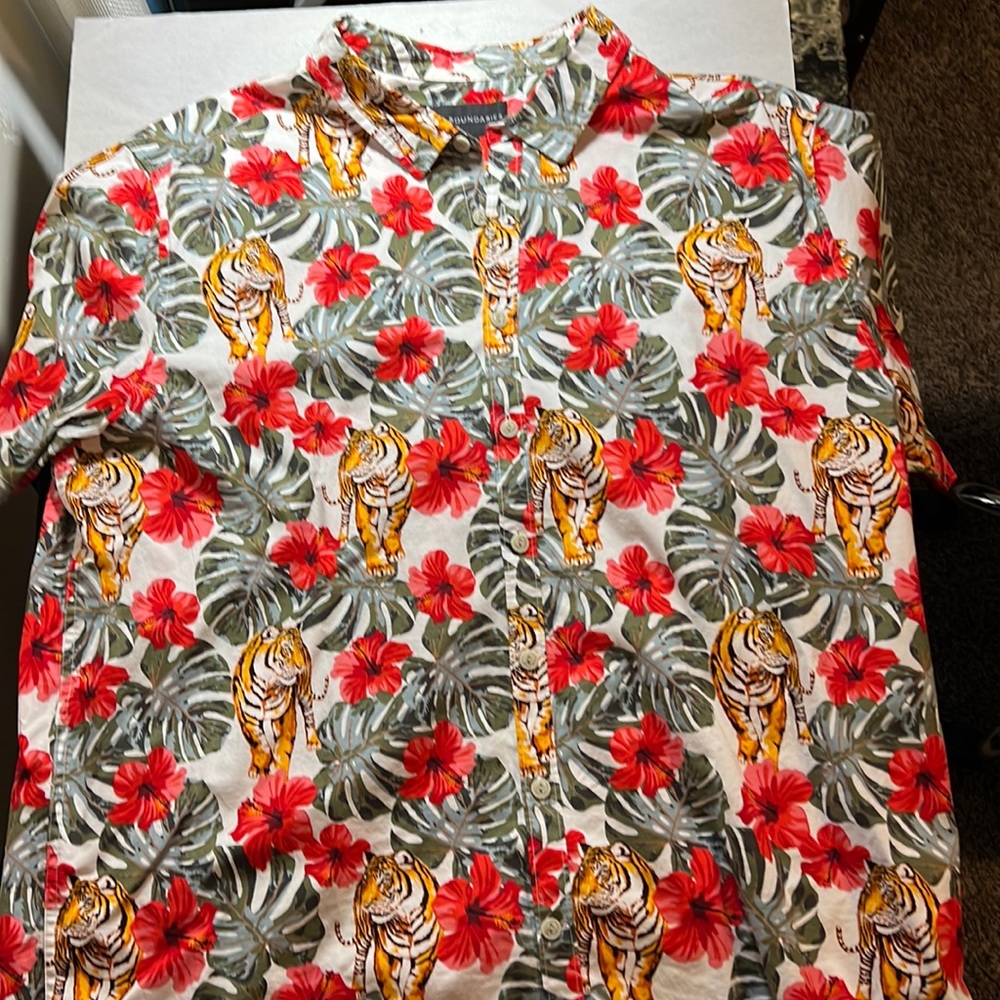 2X No Boundaries, Tiger & Hibiscus Collared Shirt